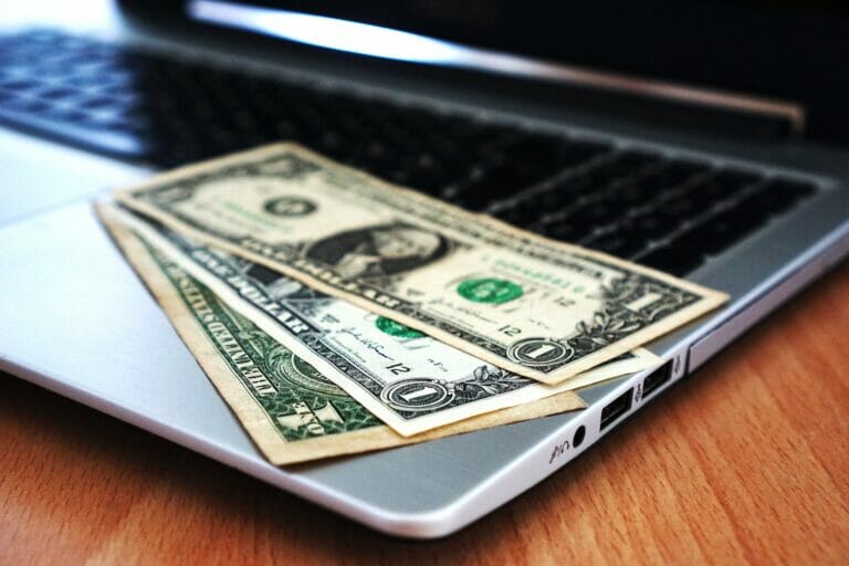 33 FORMAS DE GANAR DINERO con ChatGPT