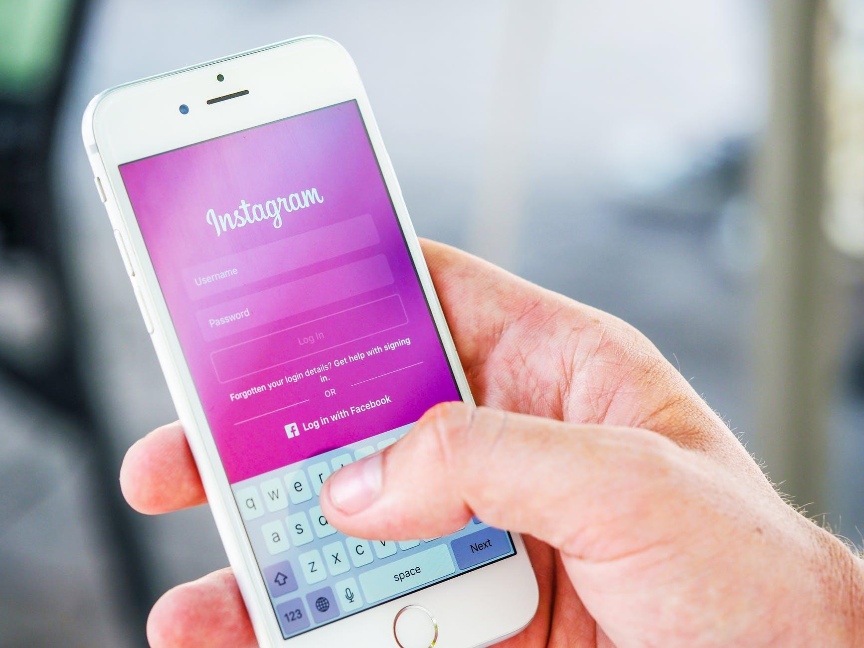 Como CREAR una cuenta de INSTAGRAM – Instagram en Móvil – Photo by energepic.com on Pexels.com Como CREAR una cuenta de INSTAGRAM