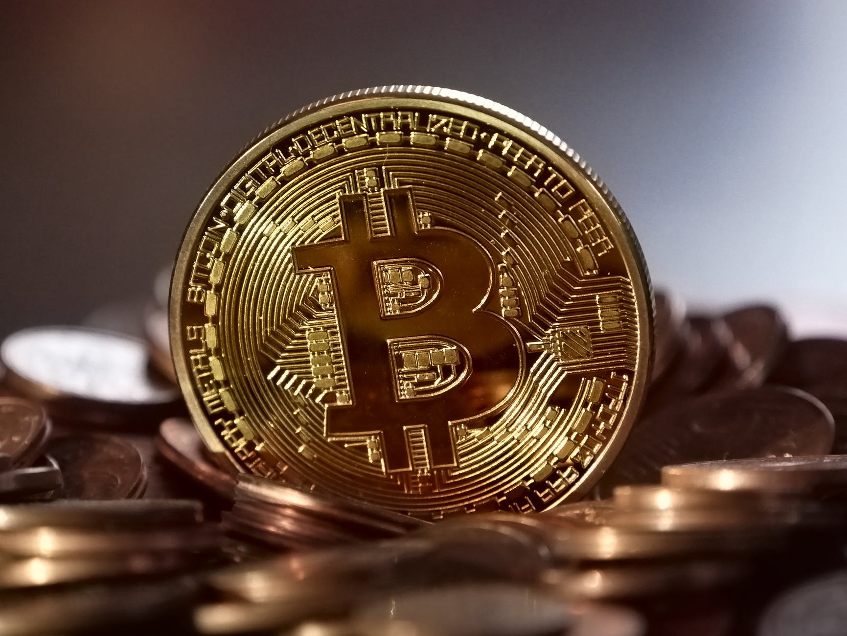 Cómo invertir en criptomonedas – Bitcoin – Photo by Pixabay on Pexels.com Cómo invertir en criptomonedas