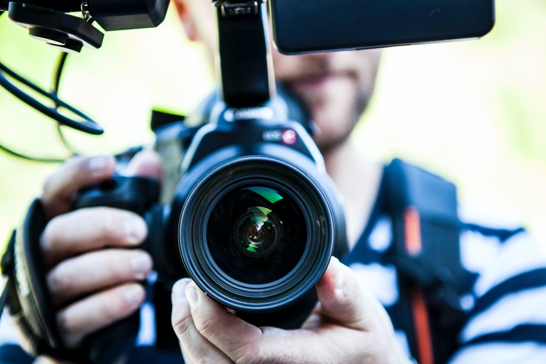 3 consejos para aumentar tus visualizaciones de youtube – Photo by Terje Sollie on Pexels.com 3 consejos para aumentar tus visualizaciones de youtube