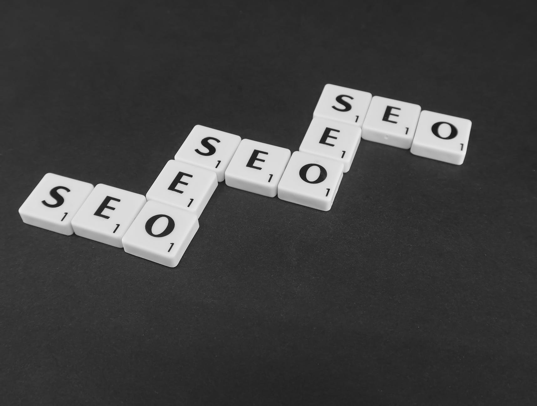 Qué herramientas SEO gratuitas puedo utilizar en mi web – Photo by FreeBoilerGrants on Pexels.com Qué herramientas SEO gratuitas puedo utilizar en mi web