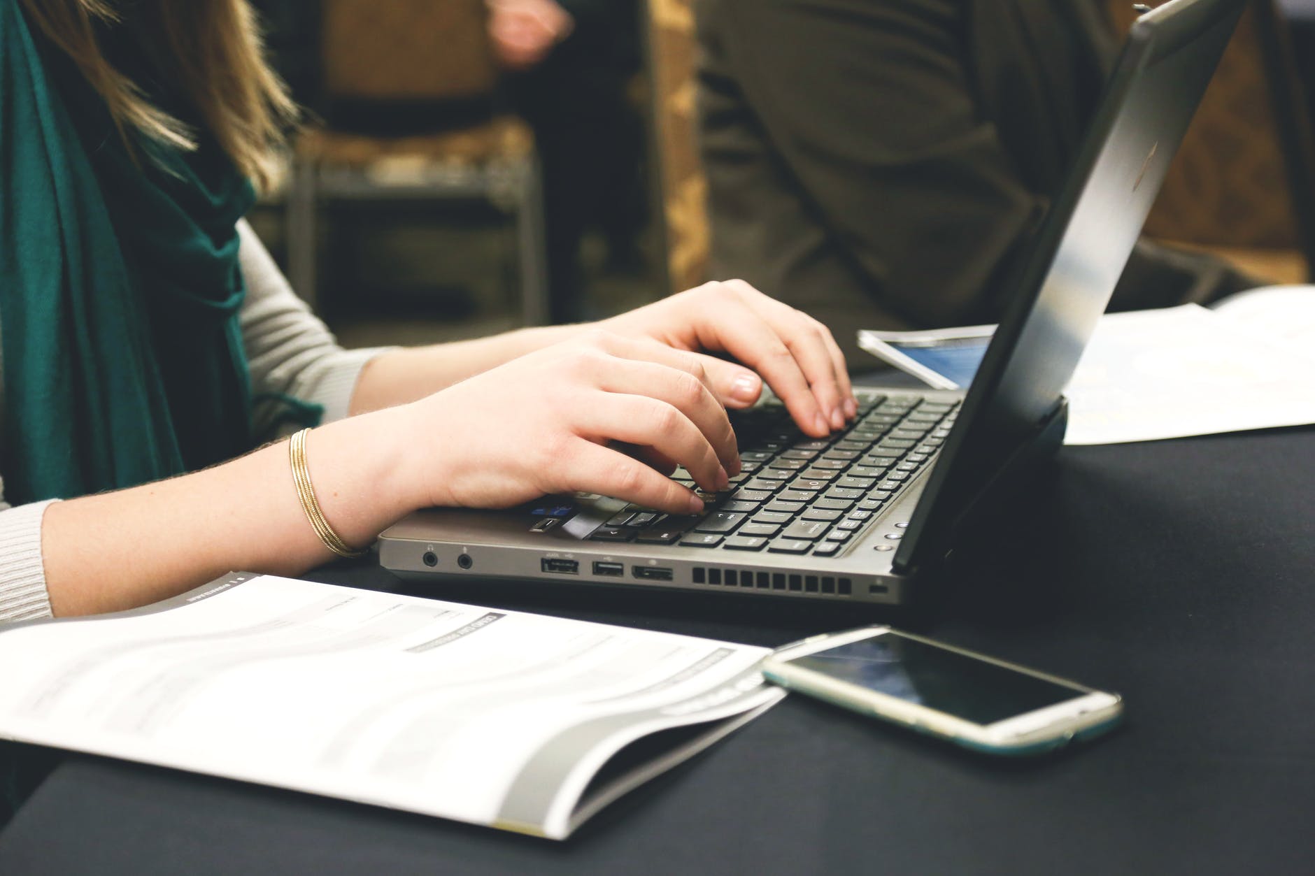 Cómo escribir un artículo optimizado para SEO – Photo by Startup Stock Photos on Pexels.com Cómo escribir un artículo optimizado para SEO
